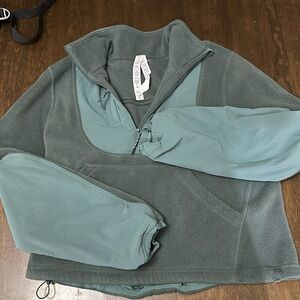 LULULEMON Half Zip